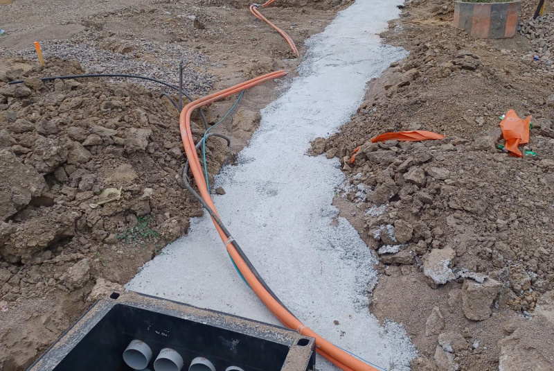 Kruhové križovatky a spevnené plochy Trebišov - VO,preložky oznamovacích vedení